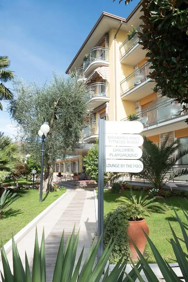 ברנצונה סול גארדה Hotel Drago - Garda Lake Collection  ברנצונה סול גארדה