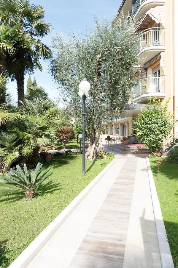 ***  Hotel Drago - Garda Lake Collection Brenzone sul Garda Italy
